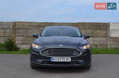 Седан Ford Fusion 2020 в 