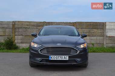 Седан Ford Fusion 2020 в Иршаве