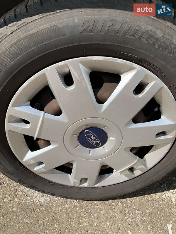 Хэтчбек Ford Fusion 2010 в Сумах