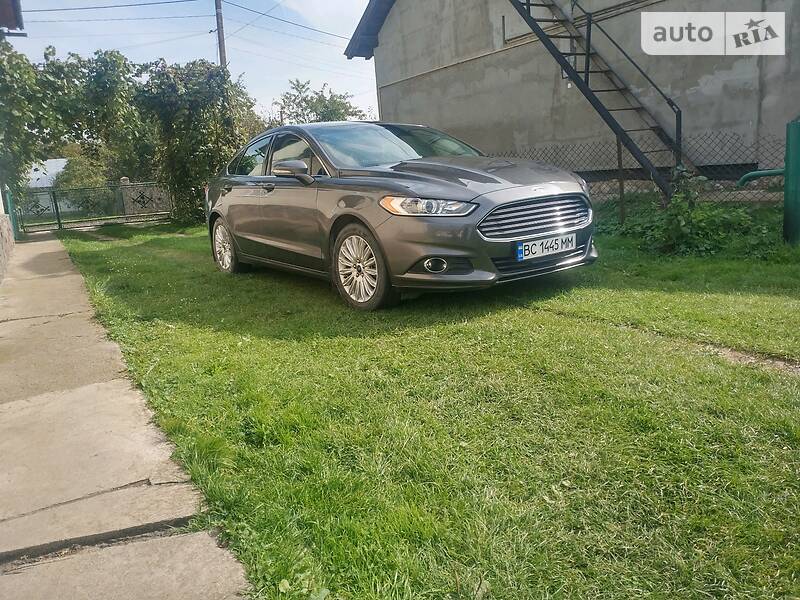 Седан Ford Fusion 2015 в Стрые