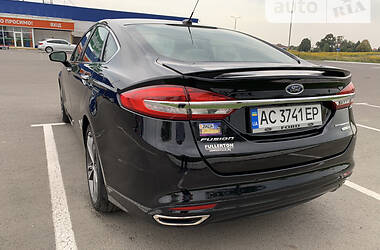 Седан Ford Fusion 2016 в Луцке