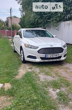 Седан Ford Fusion 2013 в 