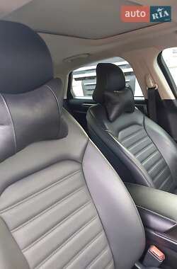 Седан Ford Fusion 2017 в 
