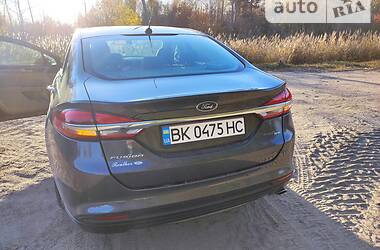 Седан Ford Fusion 2017 в Сарнах