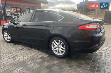 Седан Ford Fusion 2013 в Самборе