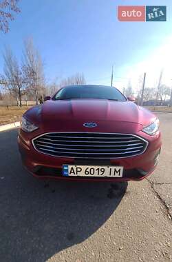 Седан Ford Fusion 2019 в 