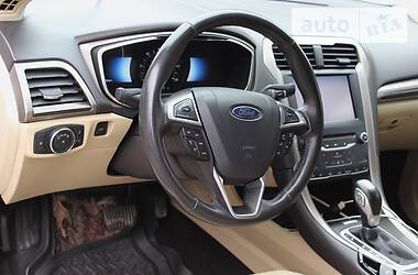 Седан Ford Fusion 2012 в 
