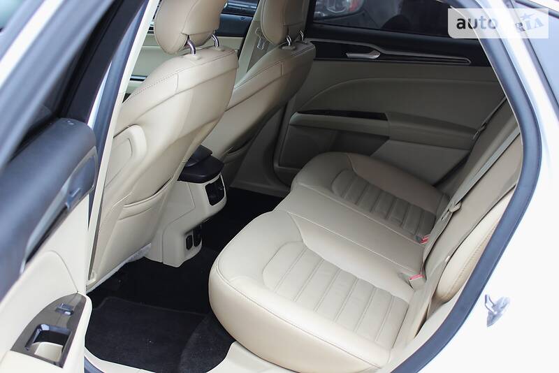 Седан Ford Fusion 2012 в Одесі