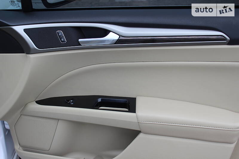 Седан Ford Fusion 2012 в Одесі