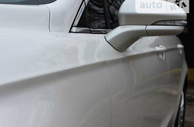 Седан Ford Fusion 2012 в 