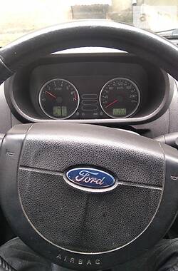Хэтчбек Ford Fusion 2004 в Вижнице