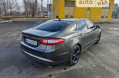 Седан Ford Fusion 2016 в Мариуполе