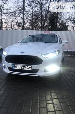 Седан Ford Fusion 2016 в 