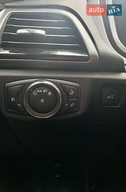Седан Ford Fusion 2015 в 