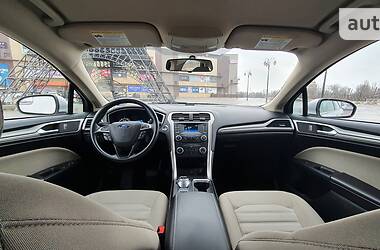 Седан Ford Fusion 2017 в Чернівцях