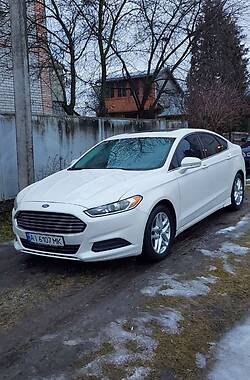 Седан Ford Fusion 2013 в 