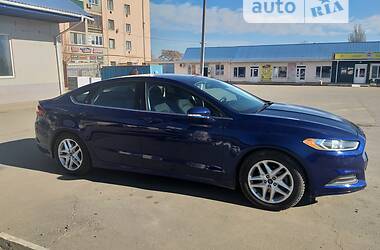 Седан Ford Fusion 2015 в Южном