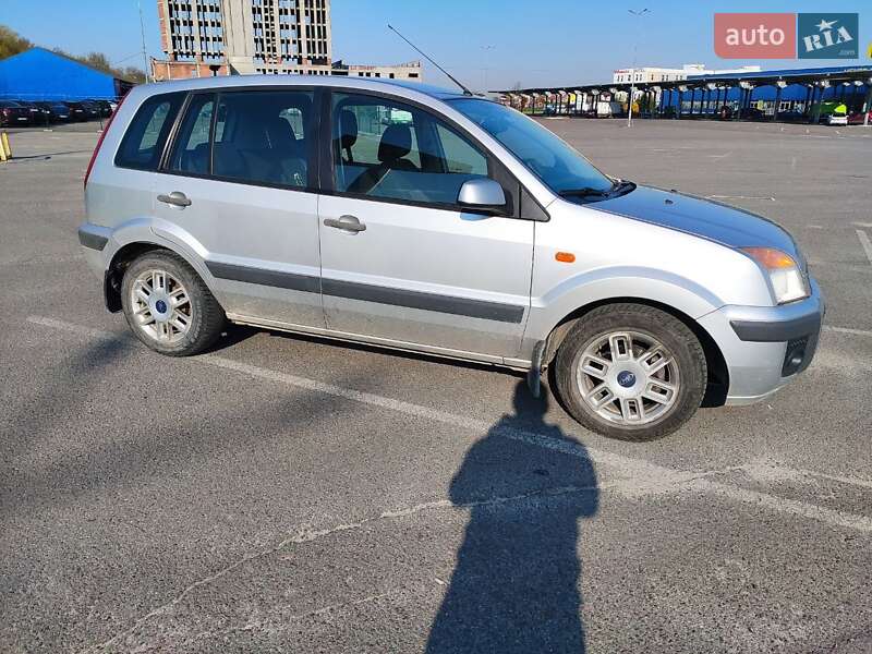 Хэтчбек Ford Fusion 2007 в Львове