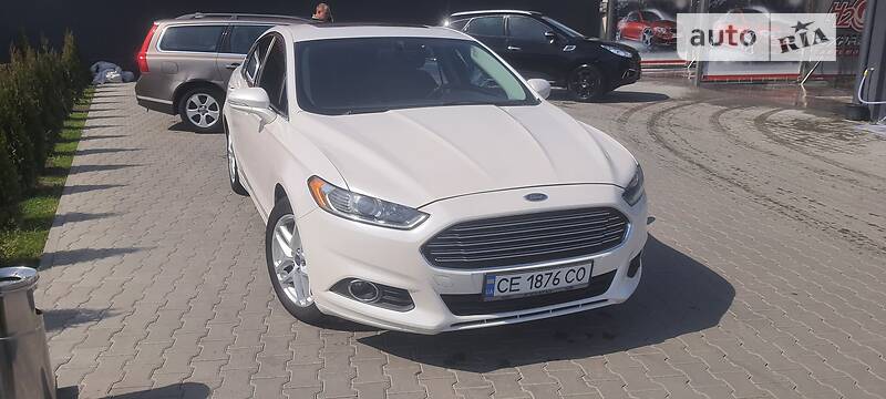 Седан Ford Fusion 2013 в Черновцах
