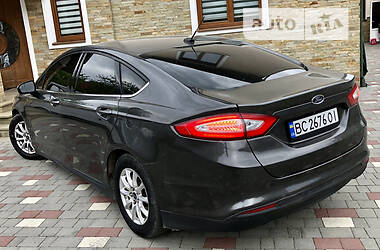 Седан Ford Fusion 2015 в Дрогобыче