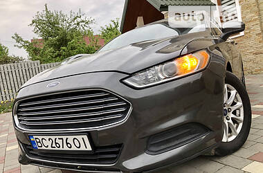 Седан Ford Fusion 2015 в Дрогобыче