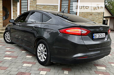 Седан Ford Fusion 2015 в Дрогобыче