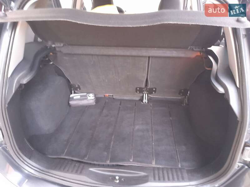 Хетчбек Ford Fusion 2008 в Валках
