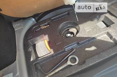 Хэтчбек Ford Fusion 2003 в 