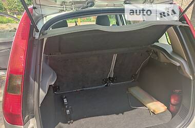 Хэтчбек Ford Fusion 2003 в 