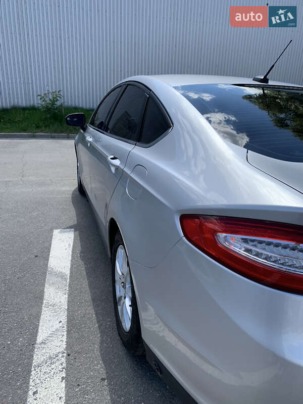 Седан Ford Fusion 2016 в Полтаві