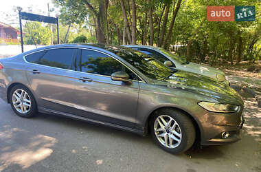 Седан Ford Fusion 2013 в 