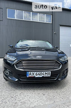 Седан Ford Fusion 2014 в 