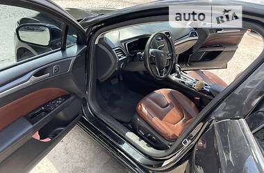 Седан Ford Fusion 2014 в 