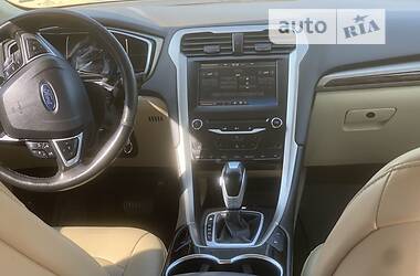 Седан Ford Fusion 2014 в 