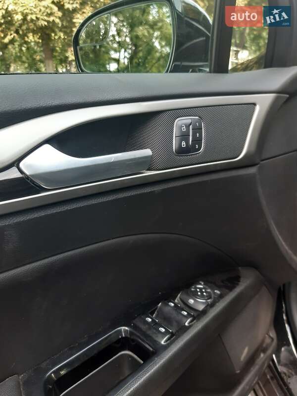 Седан Ford Fusion 2015 в Киеве