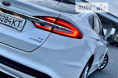 Седан Ford Fusion 2017 в 