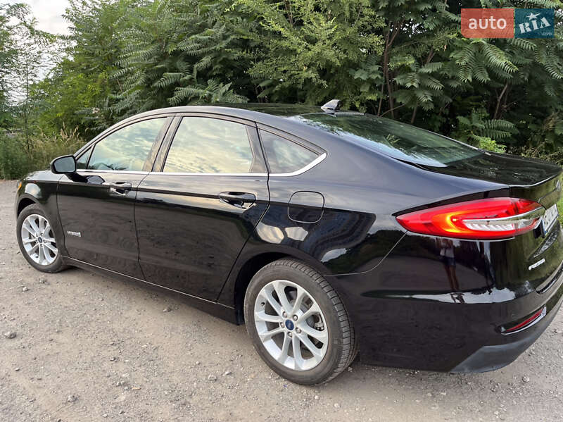Седан Ford Fusion 2018 в Дніпрі фото 16 Седан Ford Fusion 2018 в Дніпрі