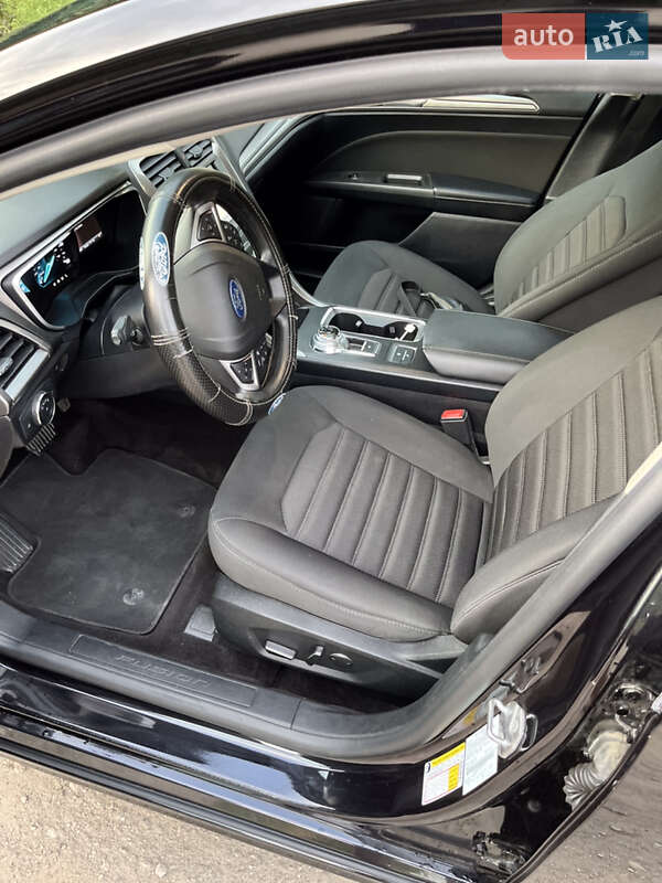 Седан Ford Fusion 2018 в Дніпрі фото 23 Седан Ford Fusion 2018 в Дніпрі