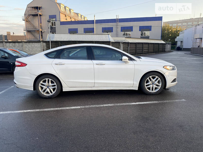 Седан Ford Fusion 2014 в Києві
