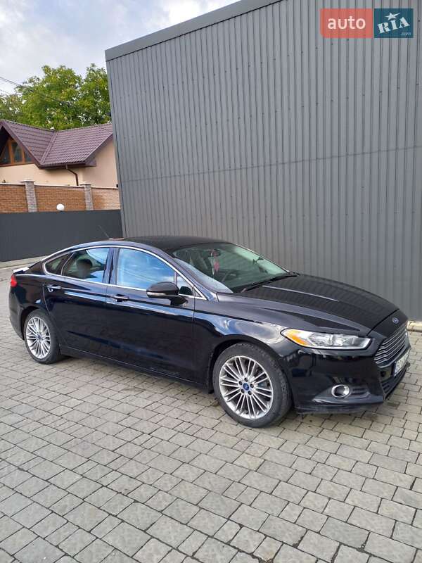 Седан Ford Fusion 2016 в Львове