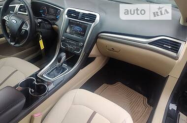 Седан Ford Fusion 2015 в Львові