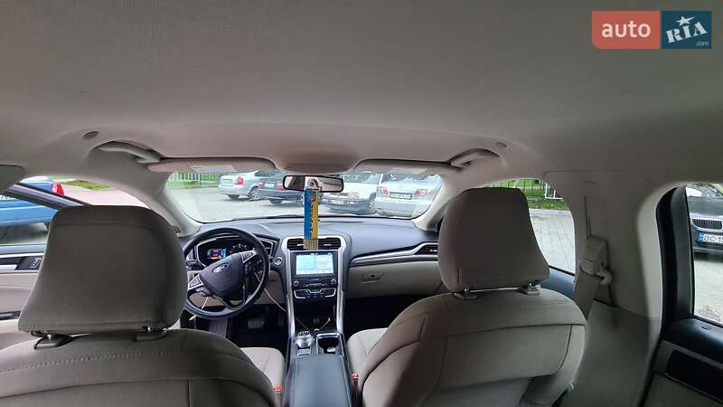 Седан Ford Fusion 2018 в Львове