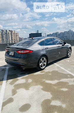 Седан Ford Fusion 2013 в Києві