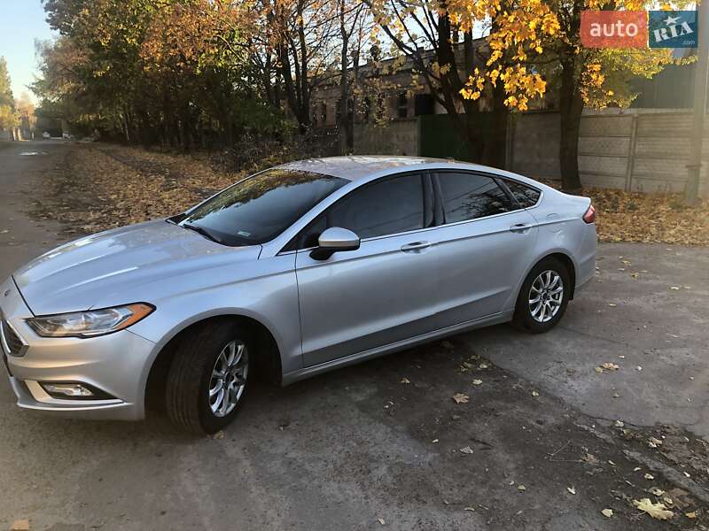Седан Ford Fusion 2016 в Чернигове