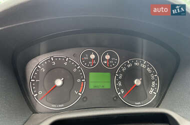 Хэтчбек Ford Fusion 2008 в 