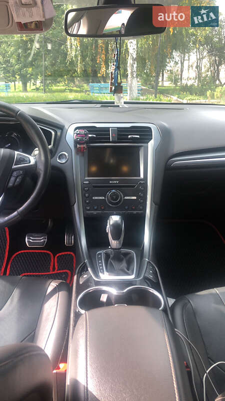 Седан Ford Fusion 2015 в Кропивницком