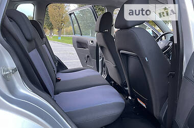 Хэтчбек Ford Fusion 2007 в 