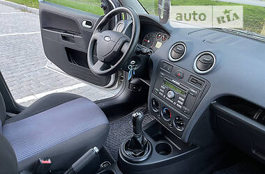 Хэтчбек Ford Fusion 2007 в 