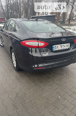 Седан Ford Fusion 2014 в Хмельницькому