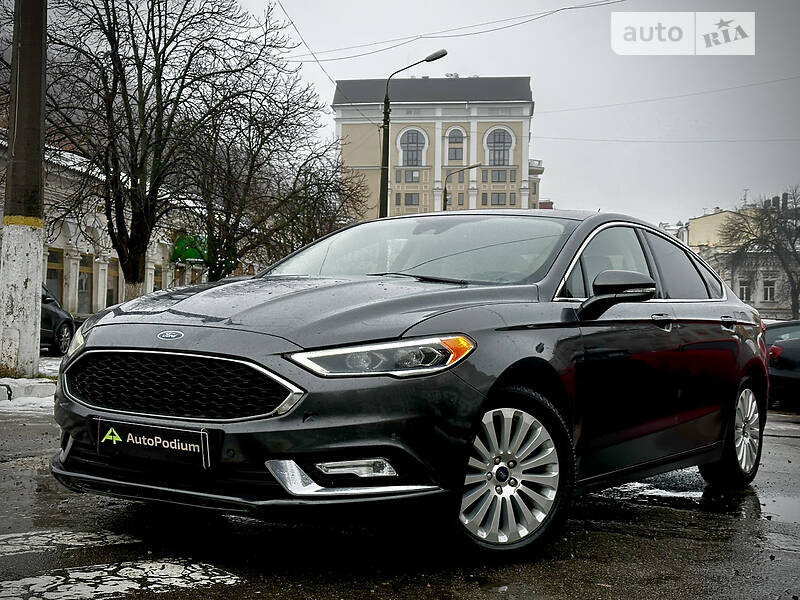 Седан Ford Fusion 2016 в 